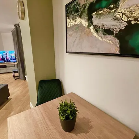 Guestready - Sleek Stylish City Centre Apartment Sleep 6 Apartment