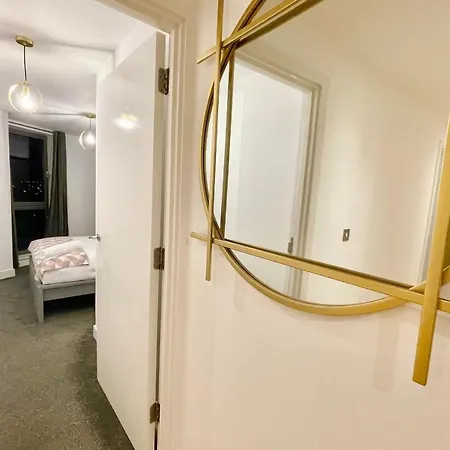 Guestready - Sleek Stylish City Centre Apartment Sleep 6